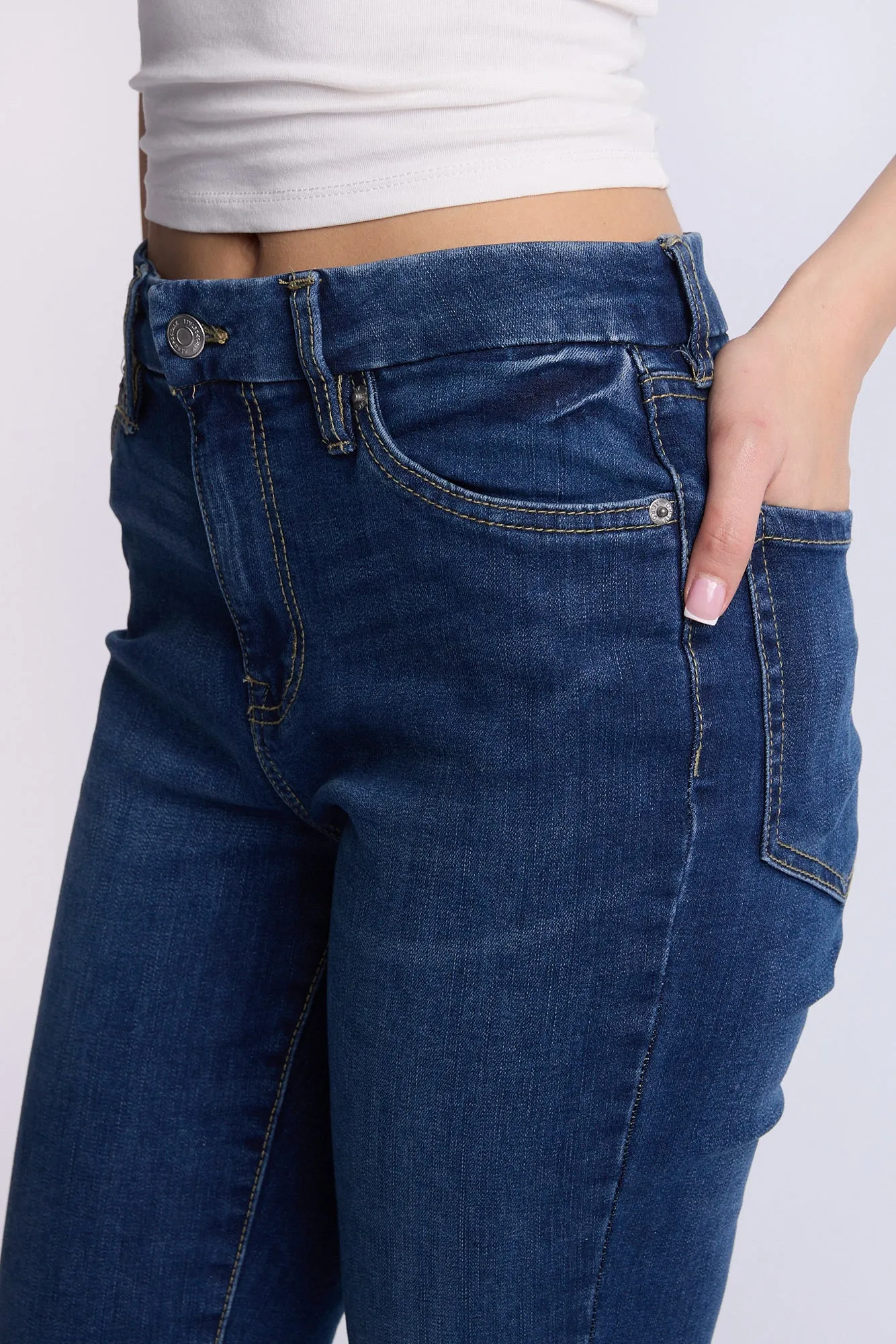 AERO High Rise Curvy Jegging