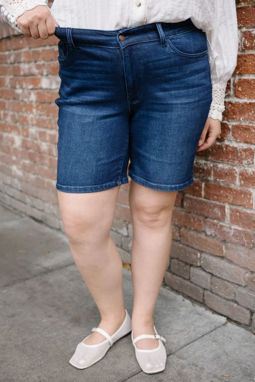 Aria High Rise V-Front Bermuda - PLUS