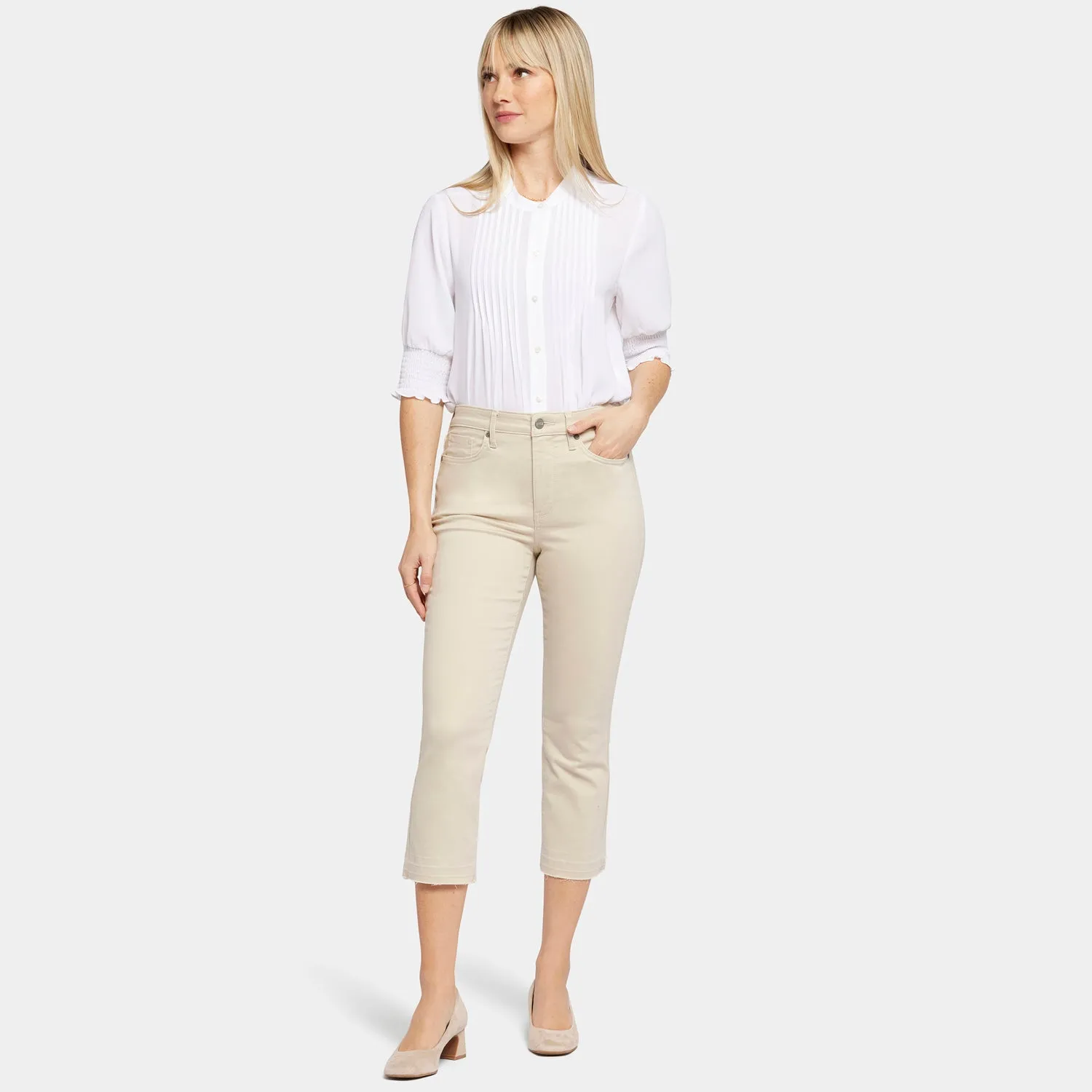 Chloe Capri Jeans In Petite - Feather