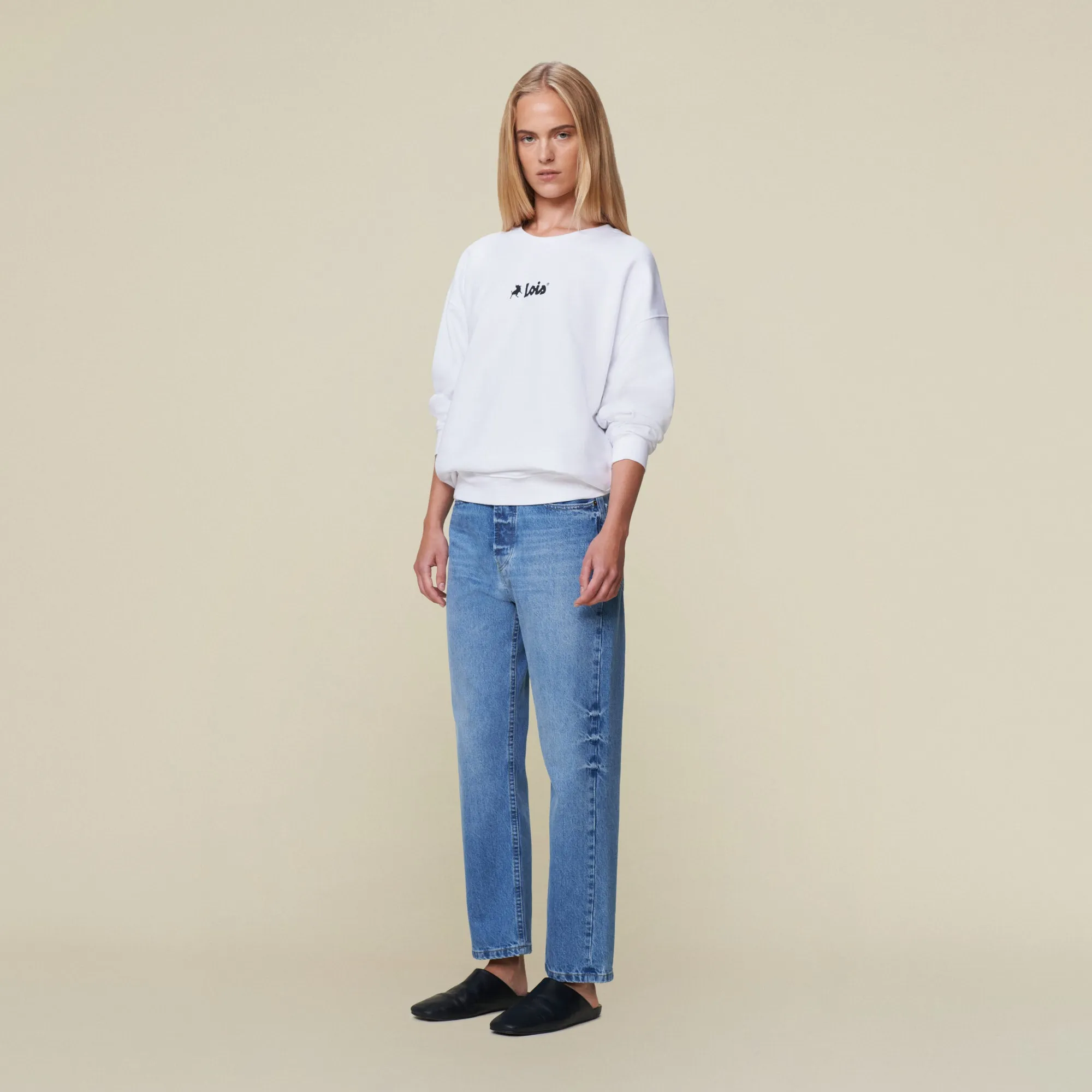 Dana Jackson Clipped - Mid Rise Straight Fit