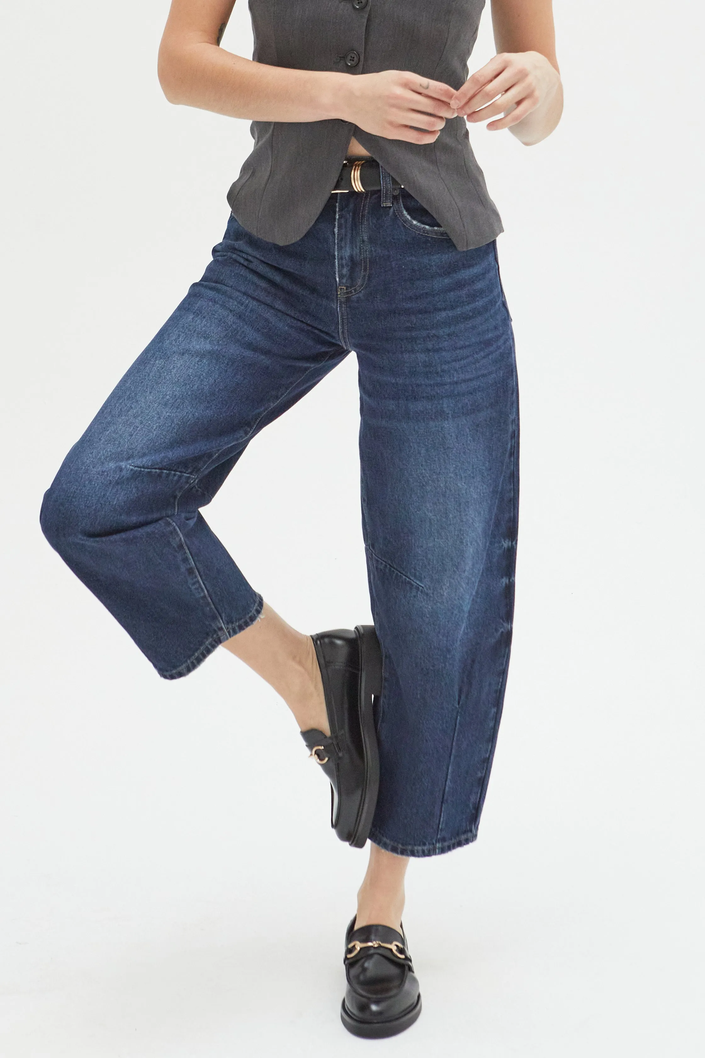 Harlow Barrel Leg High Rise Darted Dark Worn