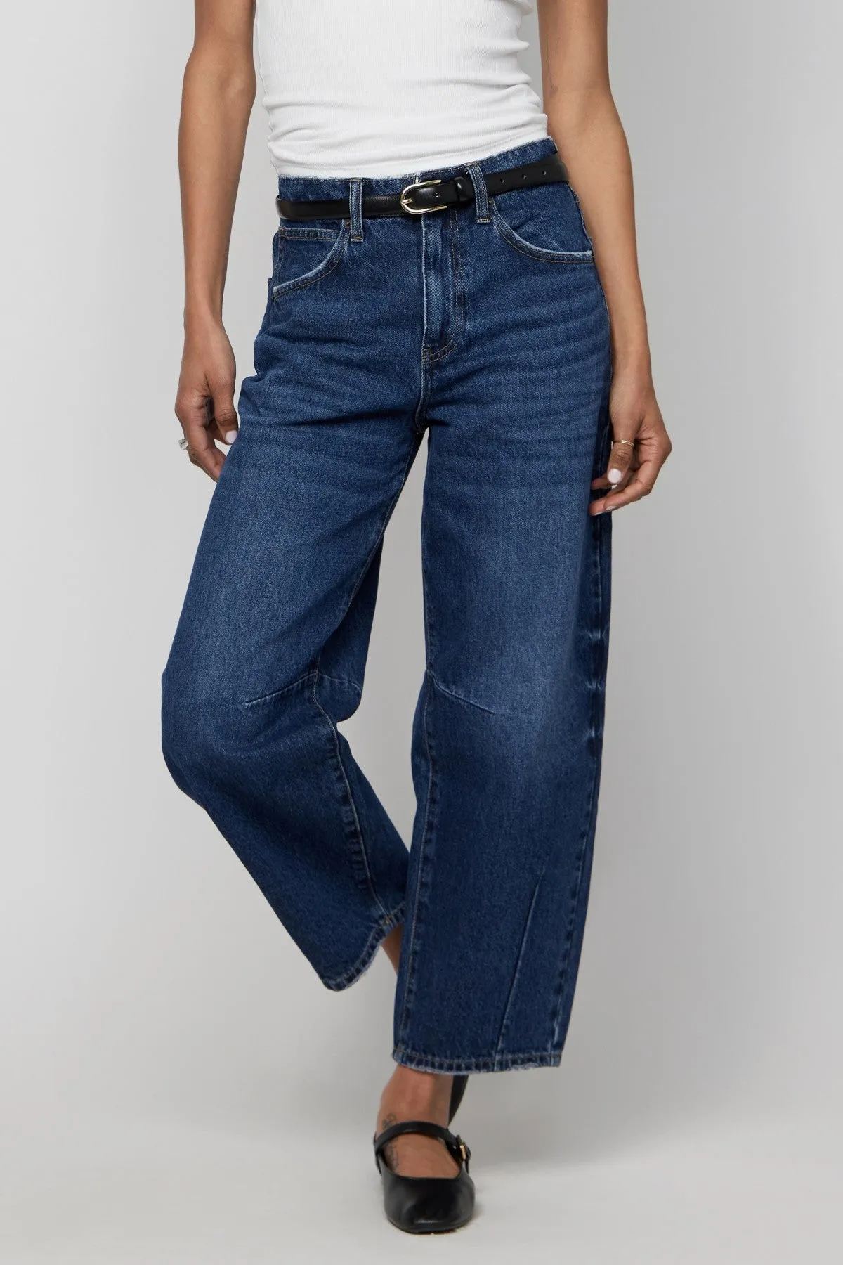 Harlow Barrel Leg High Rise Darted Dark Worn