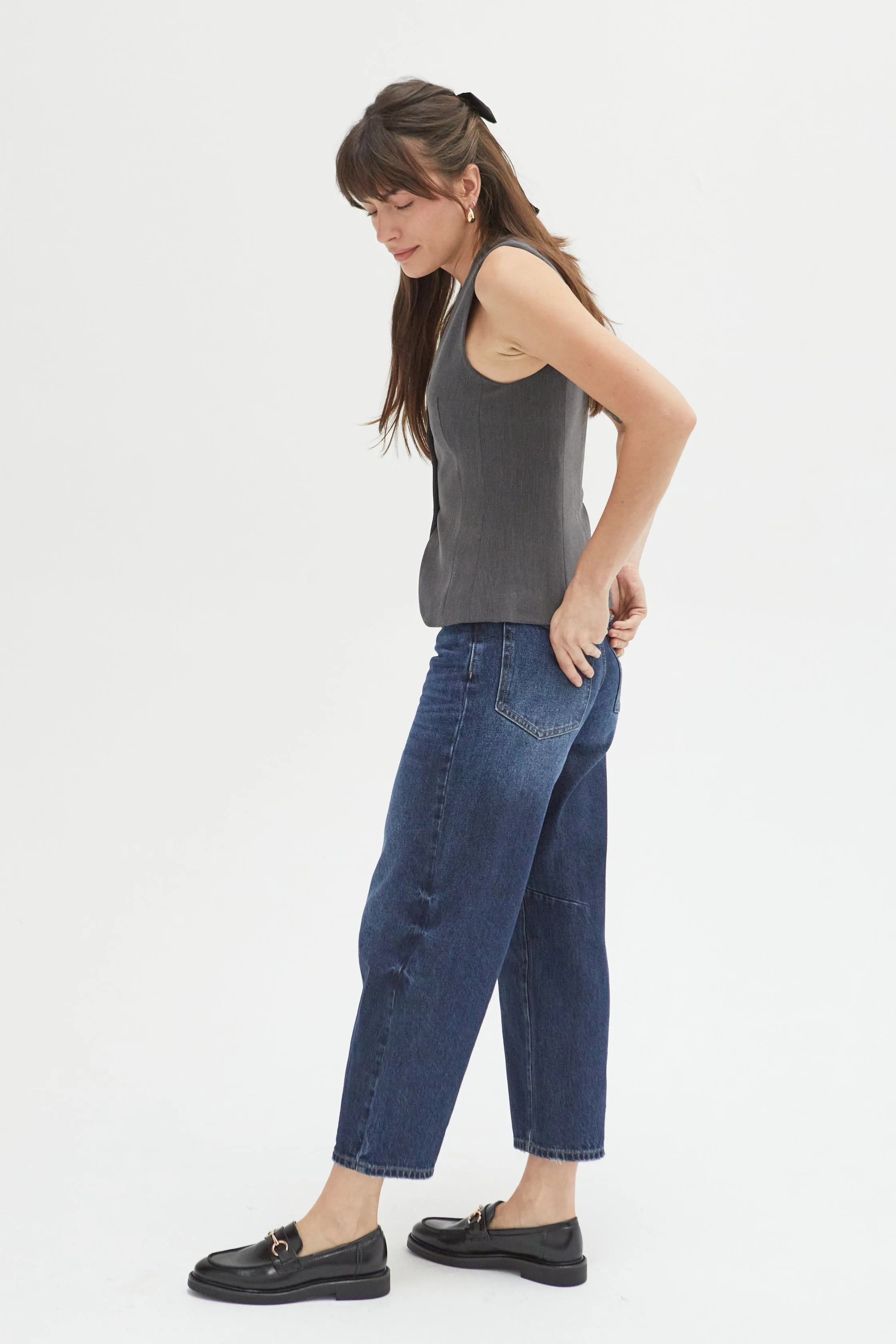 Harlow Barrel Leg High Rise Darted Dark Worn