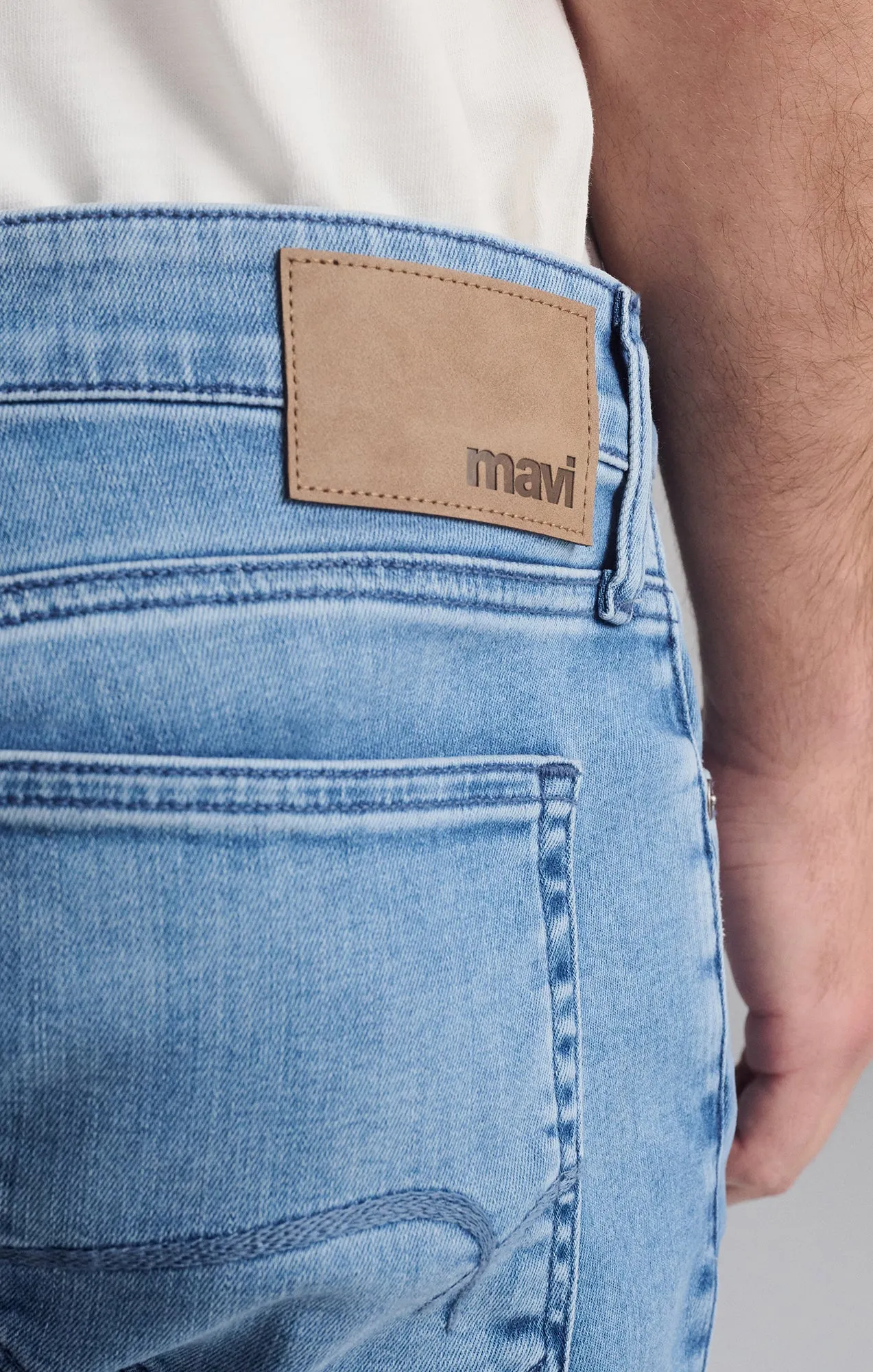 JAKE SLIM LEG IN LIGHT TONAL BRUSHED SUPERMOVE
