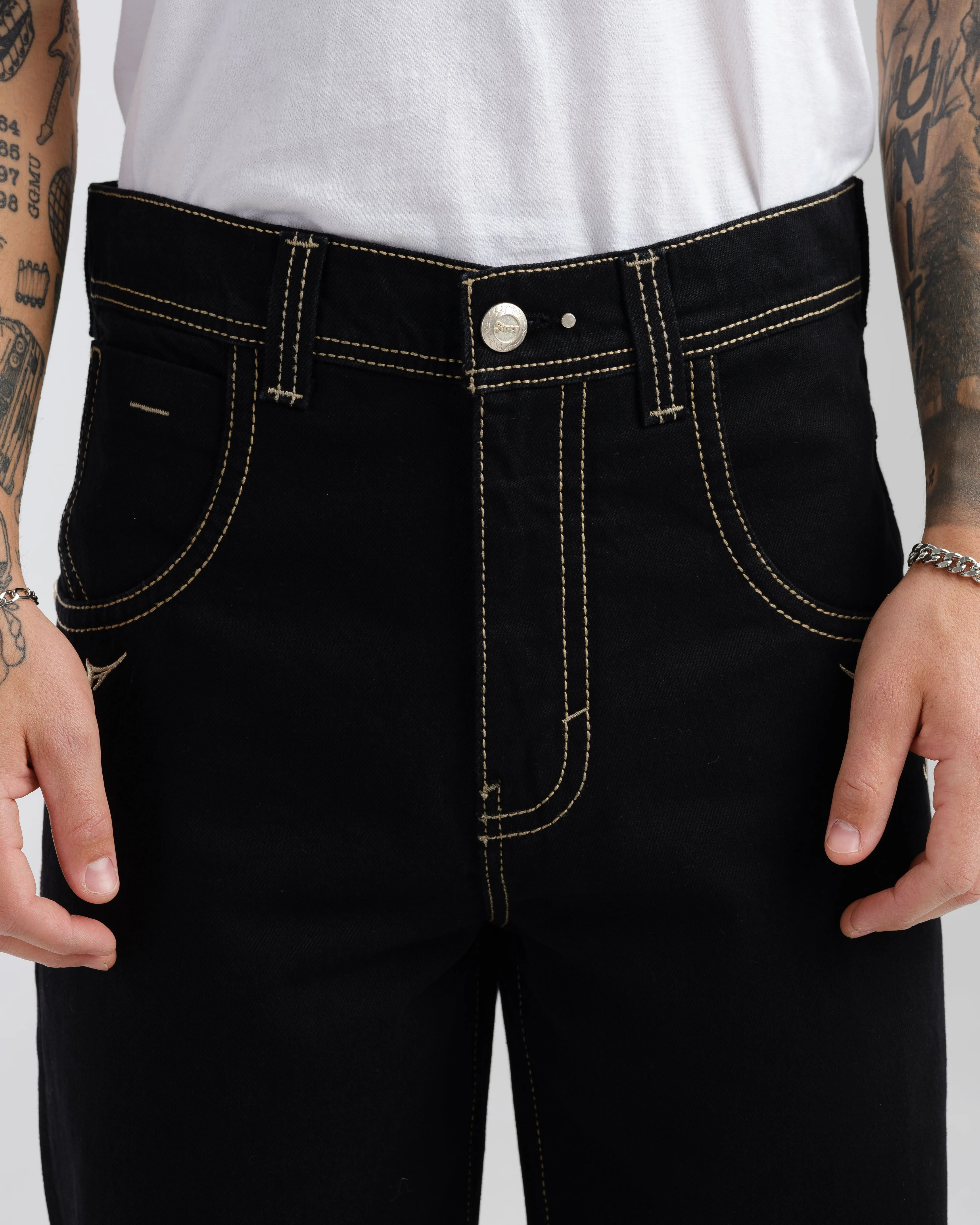 Karatz. 23". Jet Black.