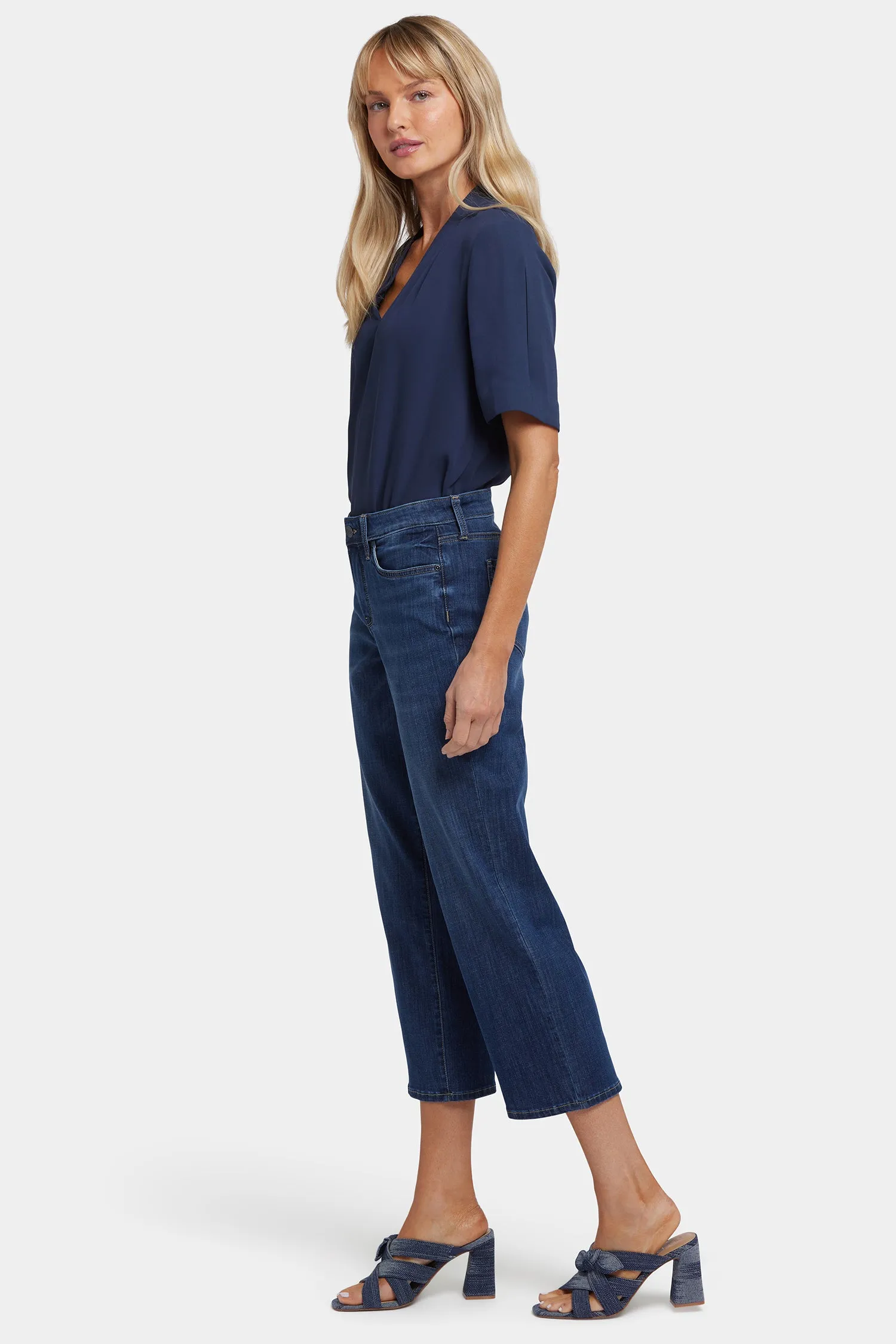 Relaxed Piper Crop Jeans In Petite - Rio Rapids
