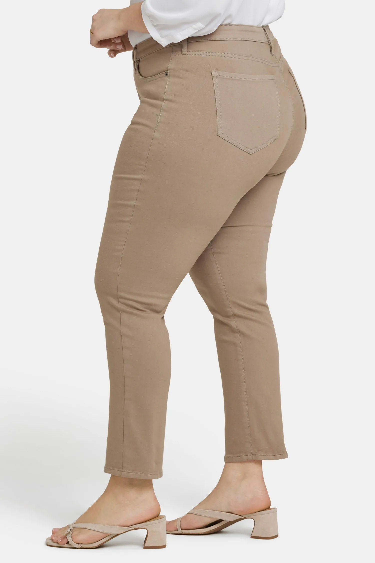 Sheri Slim Ankle Jeans In Plus Size - Saddlewood